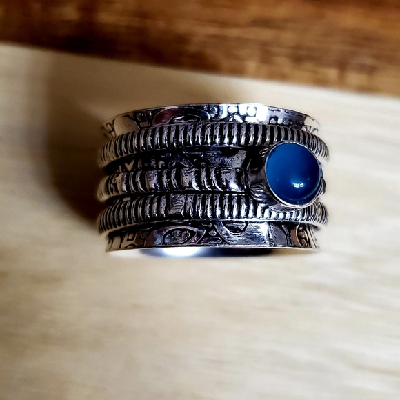 New Chalcedony 925 Silver Spinner Meditation Ring. - Picture 7 of 7